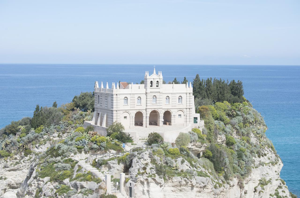 B&B Sunlight Tropea Exterior photo